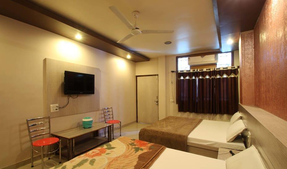 Hotel Pakeeza Аджмер Экстерьер фото